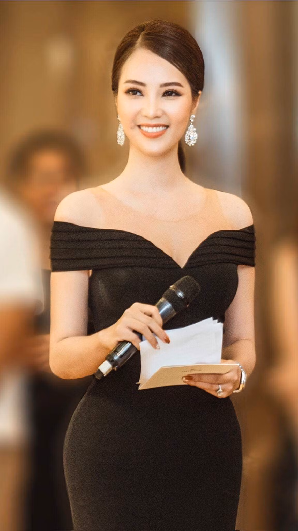 Thụy Vân là cựu sinh viên của trường Đại học Ngoại thương, Hà Nội. Năm 2008, cô ghi danh vào cuộc thi "Hoa hậu Việt Nam" và được đánh giá cao.