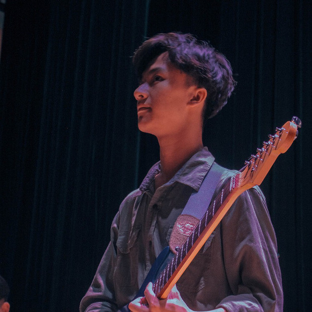 Nhận được sự quan tâm của khá nhiều bạn nữ trong và ngoài trường nhưng Hải Long vẫn còn độc thân. Khi nói về mẫu bạn gái lý tưởng, "nam thần" ĐH Quốc gia cho biết cậu giống hầu hết bạn nam khác, thích những cô gái xinh đẹp, ưa nhìn.