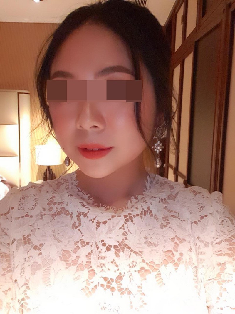 Chỉ vài tiếng sau khi thông tin lan truyền trên mạng xã hội, trang Facebook cá nhân của bệnh nhân Covid-19 thứ 17 và chị gái đã phải khóa ngay lập tức, tránh khỏi làn sóng phẫn nộ của dân mạng.