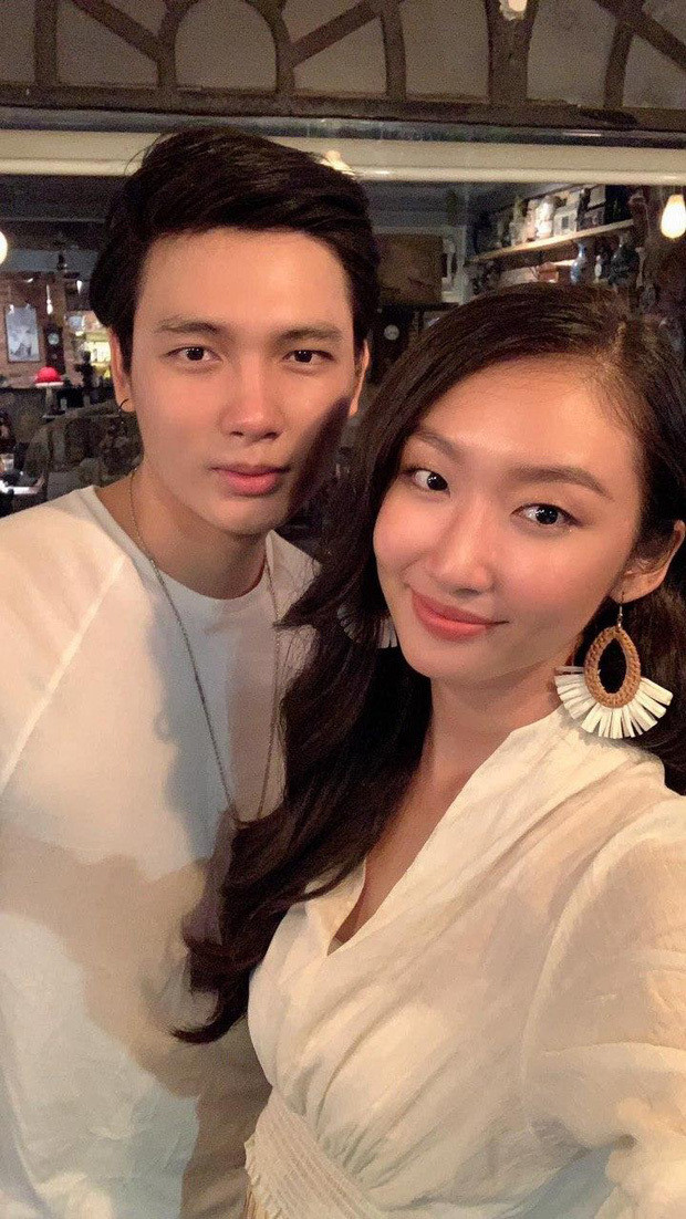 Dù Thanh Khoa hơn Tiến Anh 4 tuổi nhưng nhờ nhan sắc cũng như chiều cao tương đồng nên họ không có mấy sự chênh lệch