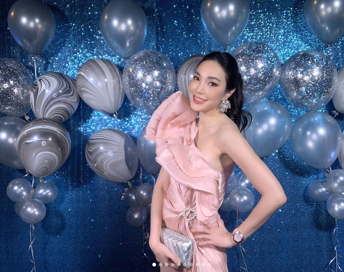 Thế nhưng đến tháng 10/2017, cặp đôi bỗng dưng dừng tương tác, không còn chụp ảnh cùng nhau khiến nghi vấn "đường ai nấy đi" dấy lên. Đầu năm 2018, Pitchanart thừa nhận đã chia tay với Messi Thái Lan và bị trầm cảm.