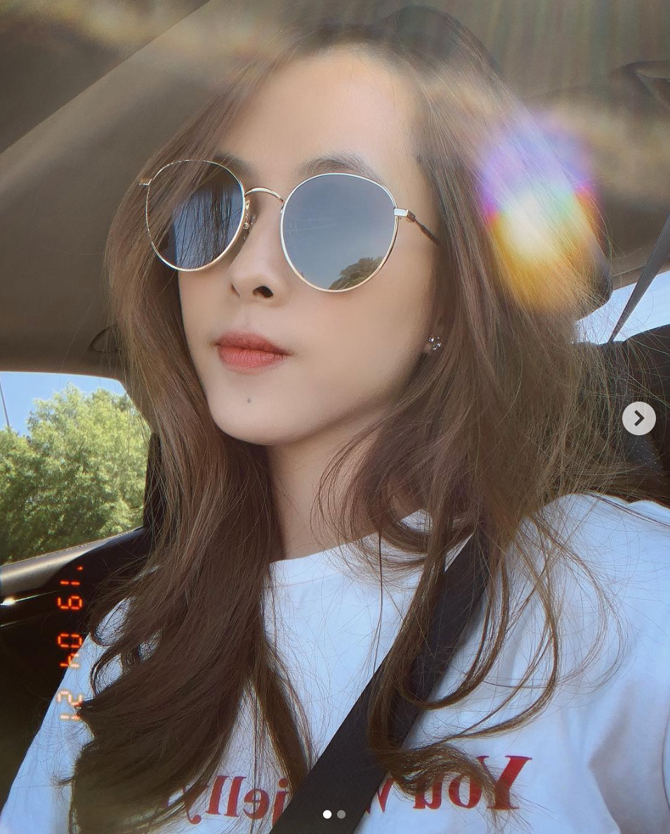 Không giống như các cầu thủ của đội tuyển U23 Việt Nam chia tay xong người thì bị "bóc phốt" lăng nhăng, công khai thả thính dù đã có bạn gái, người thì liên tục gặp phiền toái vì bạn gái cũ hay tâm trang trên mạng xã hội, Minh Vương và Nguyễn Nguyên kết thúc cuộc tình theo cách đẹp đẽ nhất, cả hai vẫn dành tình cảm và sự tôn trọng cho đối phương.