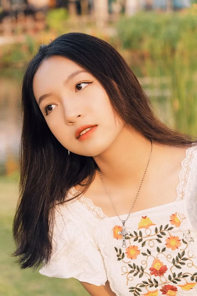 Ước mơ của Thảo Lam là trở thành tiếp viên hàng không, sở hữu chiều cao 1m68, cô nàng hoàn toàn có thể thực hiện mong muốn đó. Nếu không, hot girl cho biết sẽ thi vào ĐH Cần Thơ. Ngay khi bước vào lớp 11, cô đã chuẩn bị cho kỳ thi THPT quốc gia.