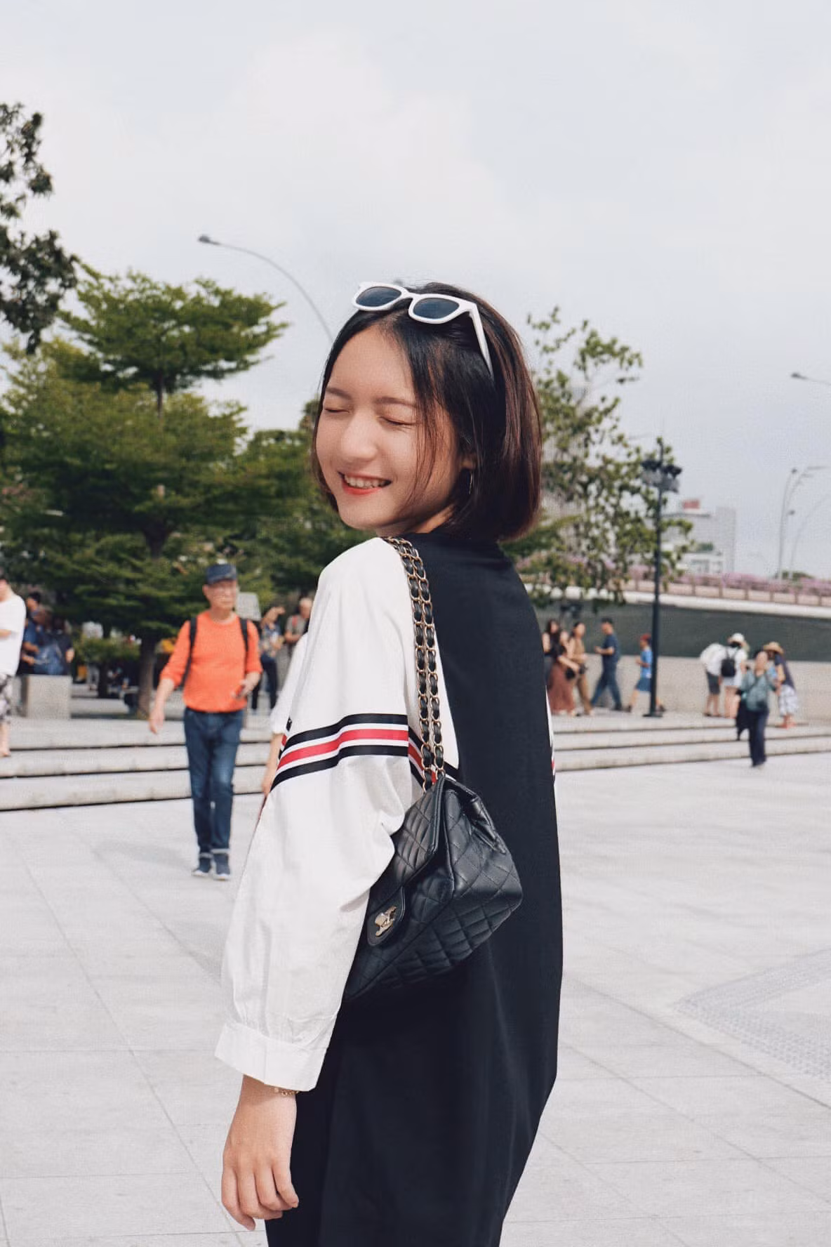 Hot girl Cần Thơ có lối sống vui vẻ, tích cực và hy vọng sẽ theo đuổi được đam mê của bản thân.