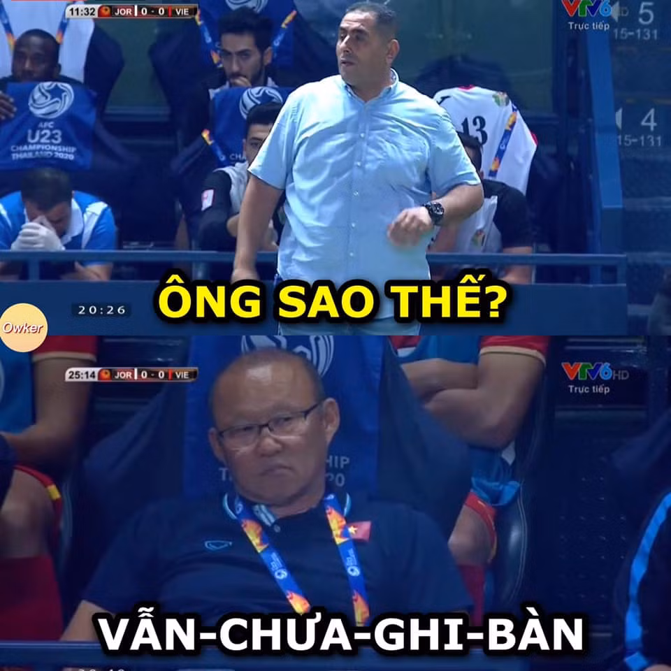 Khuôn mặt cực chán nản cùng dáng ngồi dài thượt trên băng ghế huấn luyện của HLV Park Hang-seo khi chưa thấy các học trò ghi bàn khiến ai nấy đều bật cười.