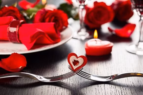 Gioi tre kiem boi tien nhò dịch vụ ngay Valentine