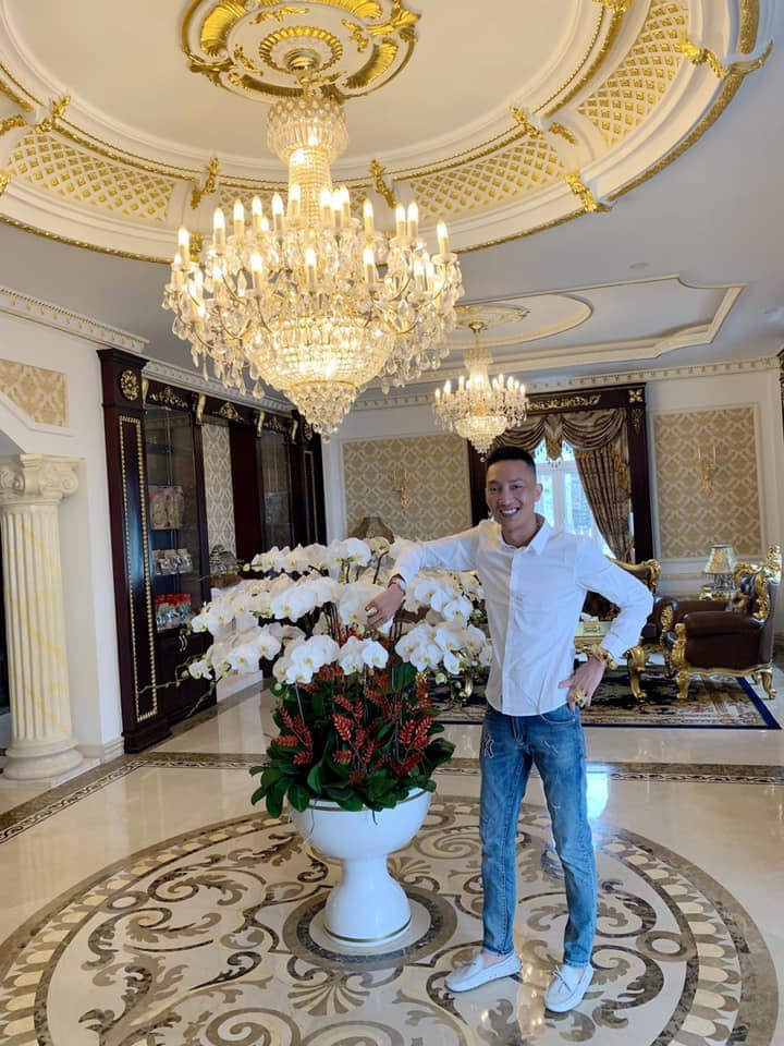 Sau khi Huấn Hoa Hồng bị bắt, CĐM thể hiện sự vui mừng và ủng hộ hành động này của cơ quan chức năng. 