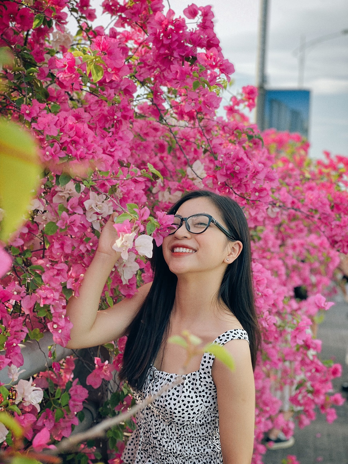 Trong bài đăng mới nhất, tình cũ của cầu thủ Quang Hải là Nhật Lê đã có động thái "bàng quang thế sự" trước tâm bão dư luận đang chĩa mũi vào cô khi chàng tiền vệ của ĐTQG Việt Nam có người yêu mới.