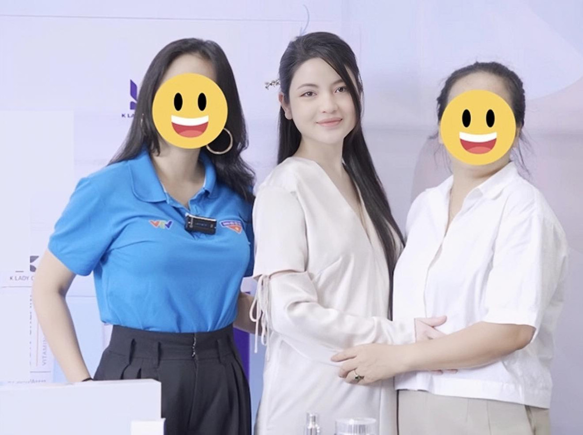 Nhiều netizen đã đặt ra nghi vấn cô nàng đang mang bầu với chiếc vòng 2 "khá tròn". Từ khóa Chu Thanh Huyền có em bé cũng được nhiều người tìm kiến trước thềm đám cưới.