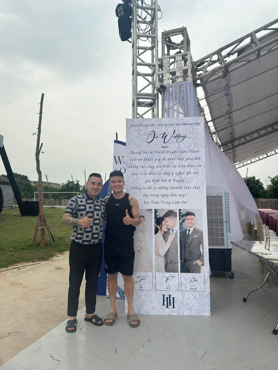 Được biết, nhà trai Quang Hải sẽ đến đón dâu khoảng 10h ngày 28/3 và tổ chức tiệc cưới vào buổi chiều cùng ngày.