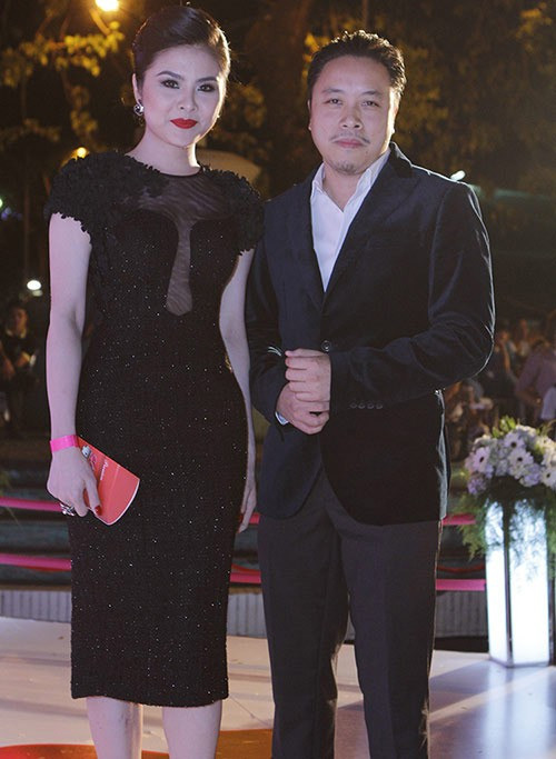 Vân Trang. Đầu tháng 2/2012, nghi án tình yêu giữa Vân Trang và Victor Vũ xuất hiện. Lúc đó, Vân Trang dường như đang là nàng thơ trong các bộ phim của đạo diễn Việt Kiều. Vào tháng 10 năm đó, bộ phim Scandal ra mắt, người ta thường xuyên thấy Victor Vũ và Vân Trang xuất hiện cùng nhau với tần suất dày đặc.