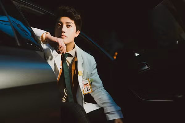 Dan hot boy bac si khien hoi chi em lien tuc doi di kham