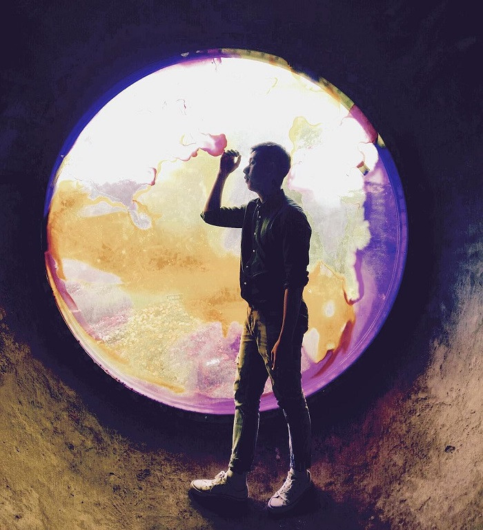 Điểm đặc biệt của những ô cửa này là khả năng "biến hoá" không gian theo thời điểm trong ngày. Ảnh: 6giosang.com 