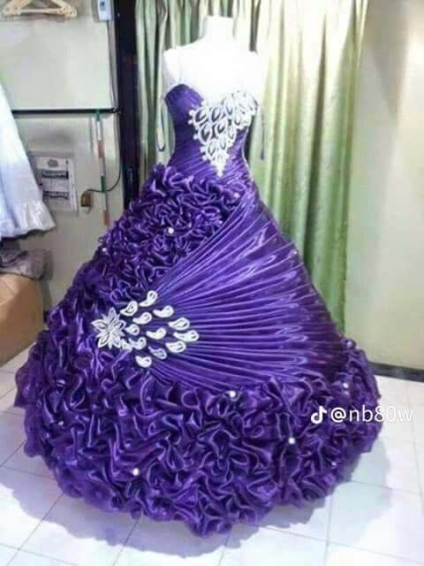 Tuy nhiên nhiều nàng dâu không ngại bỏ số tiền lớn, để có được chiếc váy độc nhất vô nhị trong ngày trọng đại của cuộc đời