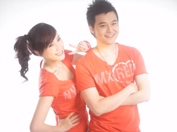 Ở thời điểm hiện tại, Quang Vinh đã gần như không còn hoạt động âm nhạc trong khi Bảo Thy khẳng định sự trưởng thành với hình tượng sexy và quyến rũ. Tuy nhiên, quay ngược khoảng 5-7 năm trước, đây là bộ đôi ăn ý và được yêu thích nhất nhì Vpop với những bản nhạc teen gây hit.