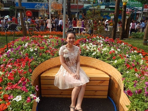 Dù đã 31 tuổi nhưng ảnh trên trang cá nhân của Thùy Dương vẫn khá nhí nhảnh và có phần hơi "lỗi thời".