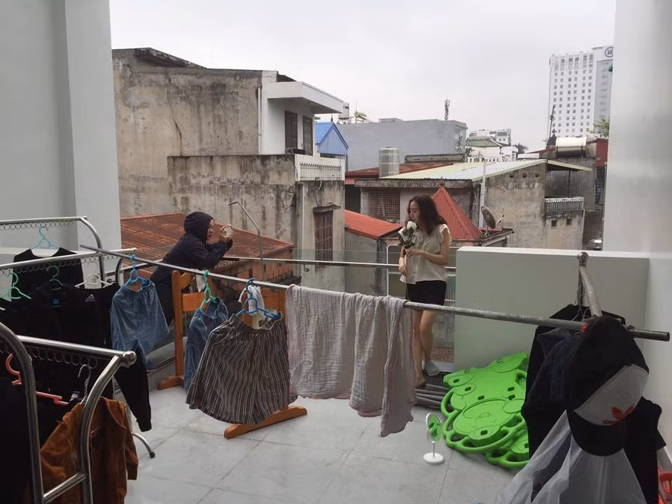 Dù ở nơi đâu hay lúc nào, chỉ cần có một cô bạn thân như thế này thì khỏi lo không có ảnh đẹp.