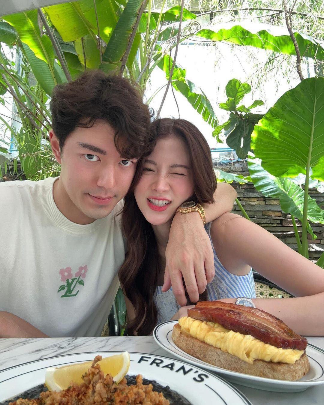 Cặp đôi chính thức công khai chuyện tình cảm từ cuối năm 2022. Kể từ sau khi hẹn hò tới nay, dù gặp đôi chút sóng gió, nhưng cả hai vẫn đang phát triển tình cảm một cách tốt đẹp.