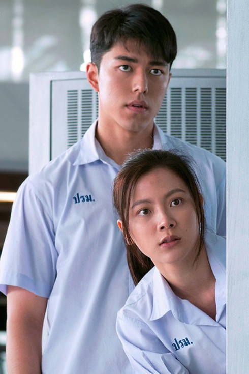 Cặp đôi trong 1 phân cảnh hồi đóng chung "Friend zone". Cả 2 vào vai những cô cậu học trò ngây ngô nhưng hết sức đáng yêu.