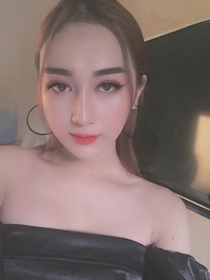 Cũng chính mẹ Kim là người ở bên chăm sóc, động viên tinh thần khi 9x Sài thành trải qua những ngày tháng đau đớn, mệt mỏi nhất.