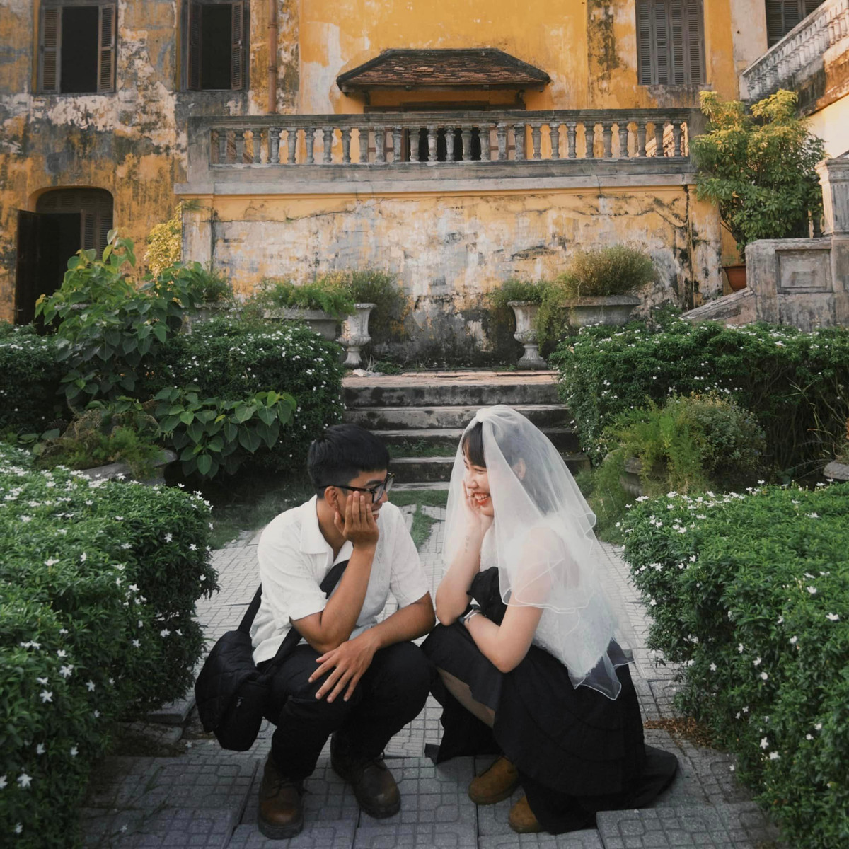 Cặp đôi đã ấp ủ về 1 hành trình đi dọc đất nước từ lâu: "Tụi mình đã hiện thực hoá mong muốn được cùng nhau xuyên Việt và chụp ảnh lưu giữ tại mỗi nơi đi qua".