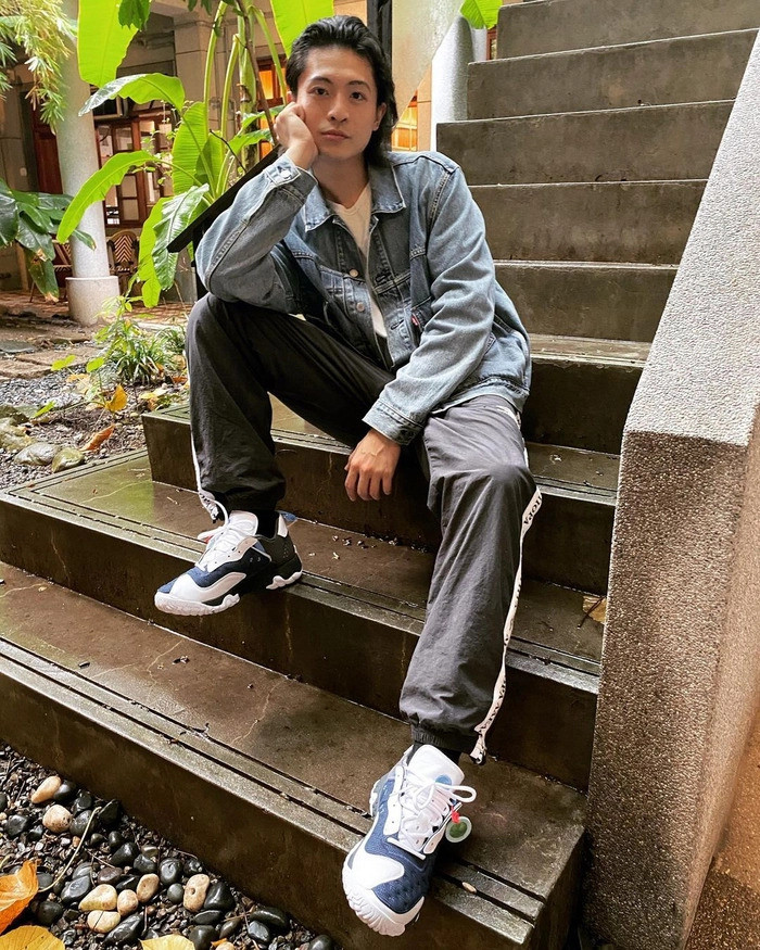 Diện mạo của Harry Lu đã có sự thay đổi so với trước do ảnh hưởng bởi vụ tai nạn và phải trải qua nhiều cuộc phẫu thuật.