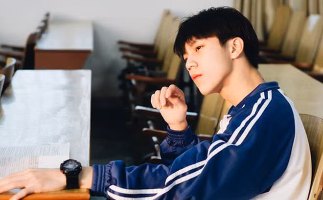 Dan hot boy con lai goc Viet len song lien khien dan tinh say dam