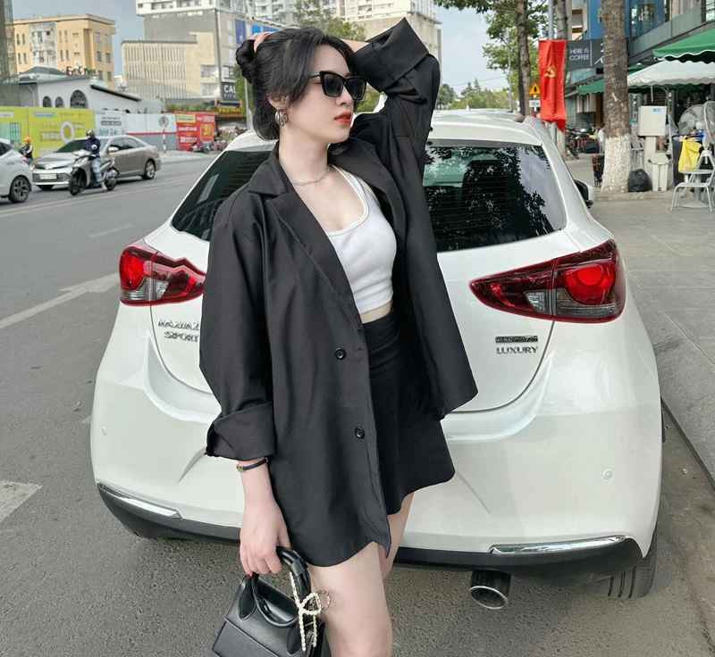 Tuy nhiên, bản thân Trâm Anh vẫn thích nhất style thời trang quyến rũ, nữ tính.