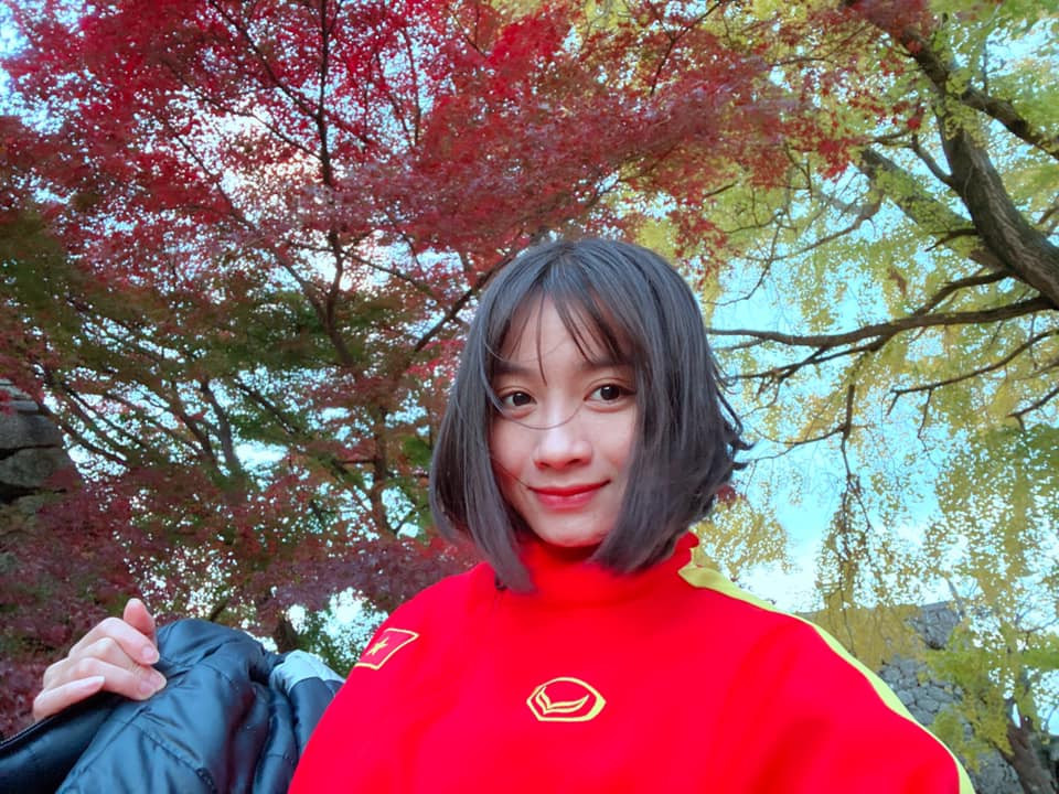 Trong chiến thắng 2-0 trước chủ nhà Philippines vào tối 5/12, Hoàng Thị Loan được đánh giá là góp công không nhỏ. Cô có lối chơi thông minh, nhạy bén.