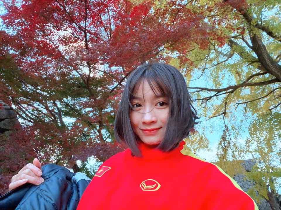 Trong chiến thắng 2-0 trước chủ nhà Philippines vào tối 5/12, Hoàng Thị Loan được đánh giá là góp công không nhỏ. Cô có lối chơi thông minh, nhạy bén.