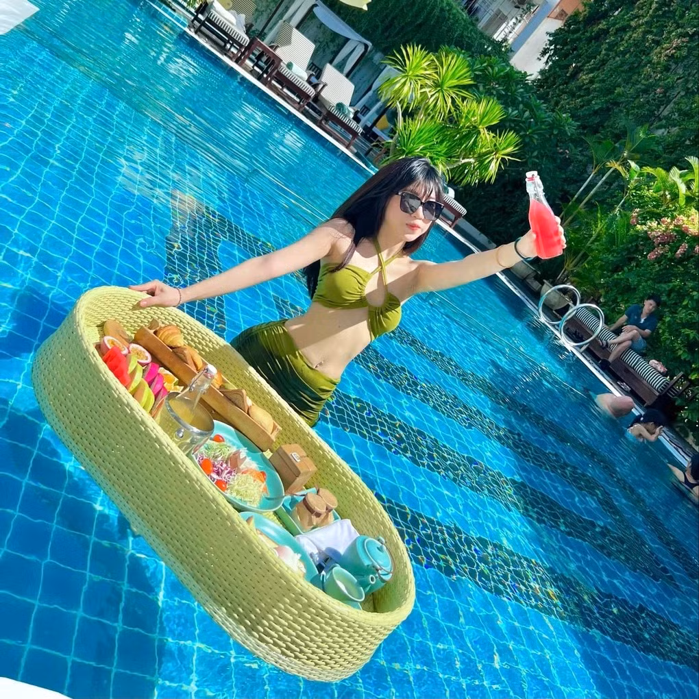 Nguyễn Nụ cũng thường đăng tải khoảnh khắc đời thường lên trang cá nhân.