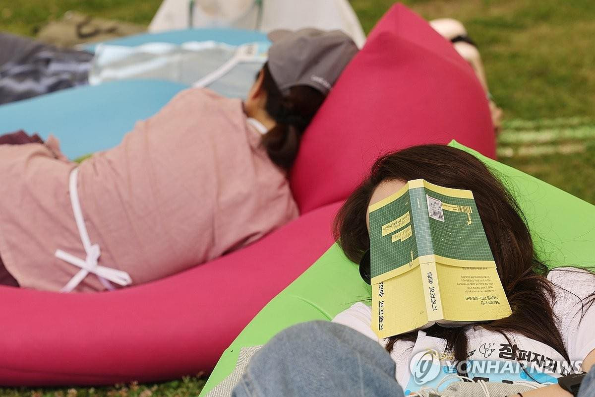 Thông thường, nhịp tim của con người khi ngủ sẽ giảm 20-30% so với bình thường. Chính vì vậy, ban tổ chức cuộc thi "ngủ ngon" sẽ so sánh nhịp tim trước và trong khi ngủ để chọn người chiến thắng.