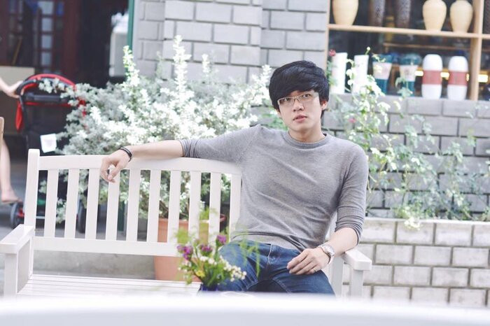 Anh Lê sinh năm 1992 cũng nổi lên là thầy giáo sở hữu ngoại hình đẹp và gương mặt điển trai.