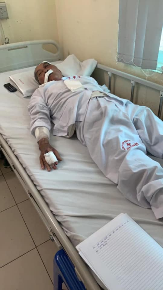 Vợ ông Lâm cho biết hiện tại ông đã được đưa đi cấp cứu tại bệnh viện Quân Y 354. Ông bị gãy xương sườn và đa chấn thương.