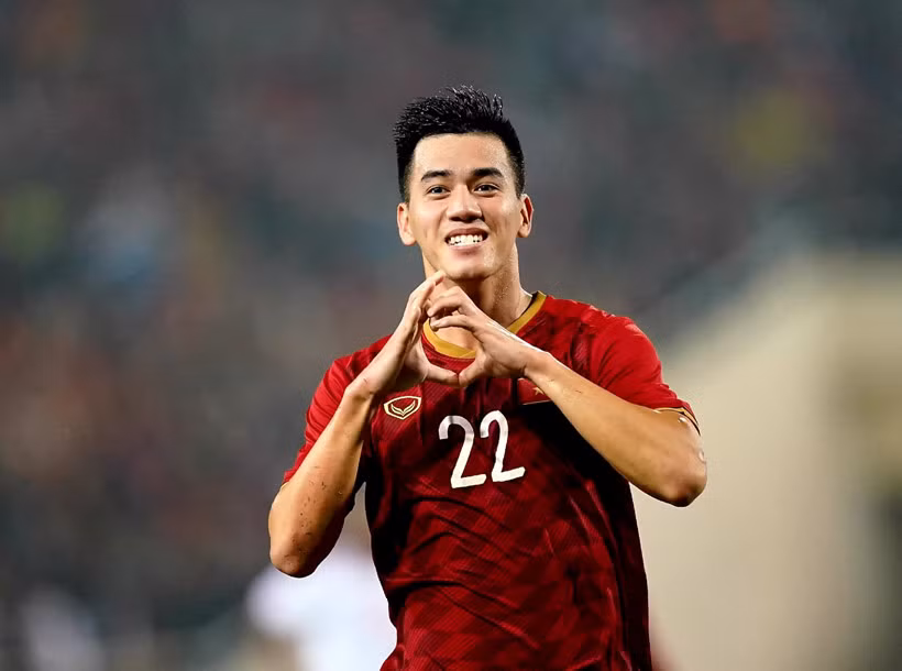 Nhiều người hâm mộ có phát hiện cực kỳ thú vị rằng trông Kiều và Linh có nét mặt hao hao giống nhau mà thường được gọi là "tướng phu thê".