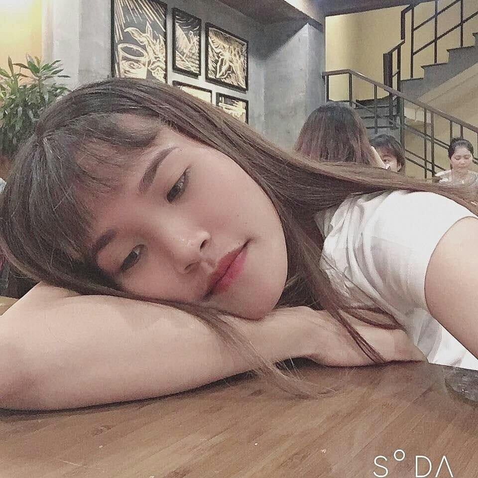 Cùng là cầu thủ, đều đem HCV về cho thể thao Việt Nam, khuôn mặt giống nhau, trò chuyện thân thiết và đặc biệt cả hai đều đang độc thân là đã hội tụ đầy đủ lý do để người hâm mộ "đẩy thuyền" cặp đôi Kiều - Linh.