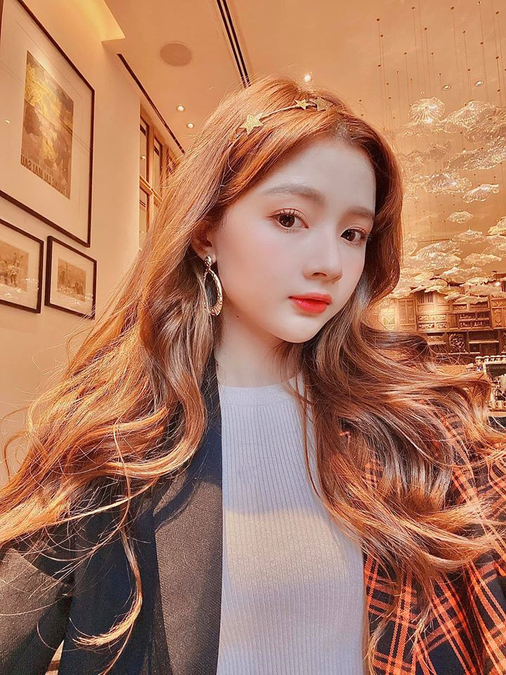 Hiện tại, Lan Hương vẫn chăm chỉ làm nghệ thuật. Cô từng cho biết việc ảnh thẻ của mình được lan truyền và khiến mọi người yêu thích đem đến cho cô nàng những cơ hội tuyệt vời.