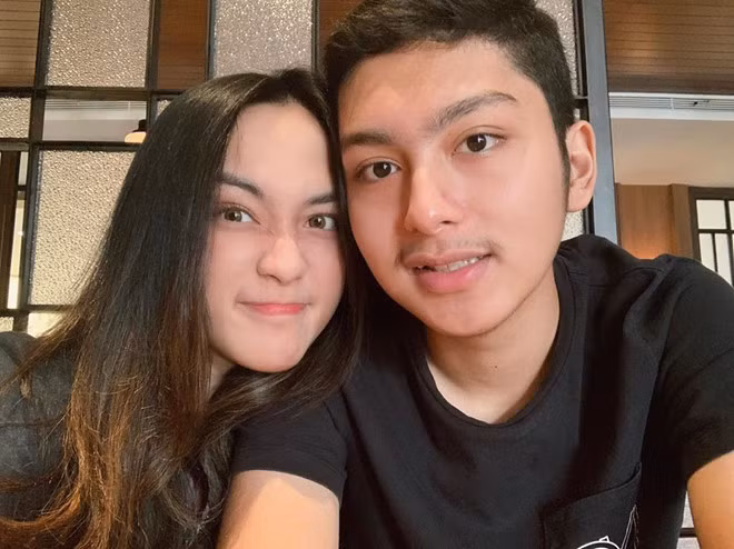 Bạn trai của Hutagaol là Marion Hutagalung là thế hệ thứ 3 của doanh nghiệp vận tải nổi tiếng ở Indonesia - Arion Paramita Holding. Anh chàng từng theo học khoa Luật, Đại học Gadjah Mada và hiện kinh doanh riêng thay vì tiếp quản sự nghiệp gia đình.