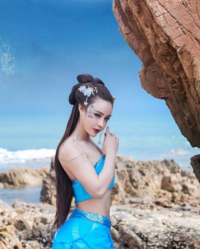 Sau đó, Yuan theo học tại Đại học Y học cổ truyền Trung Quốc và hoàn thành chương trình thạc sĩ và trở về quê làm việc.