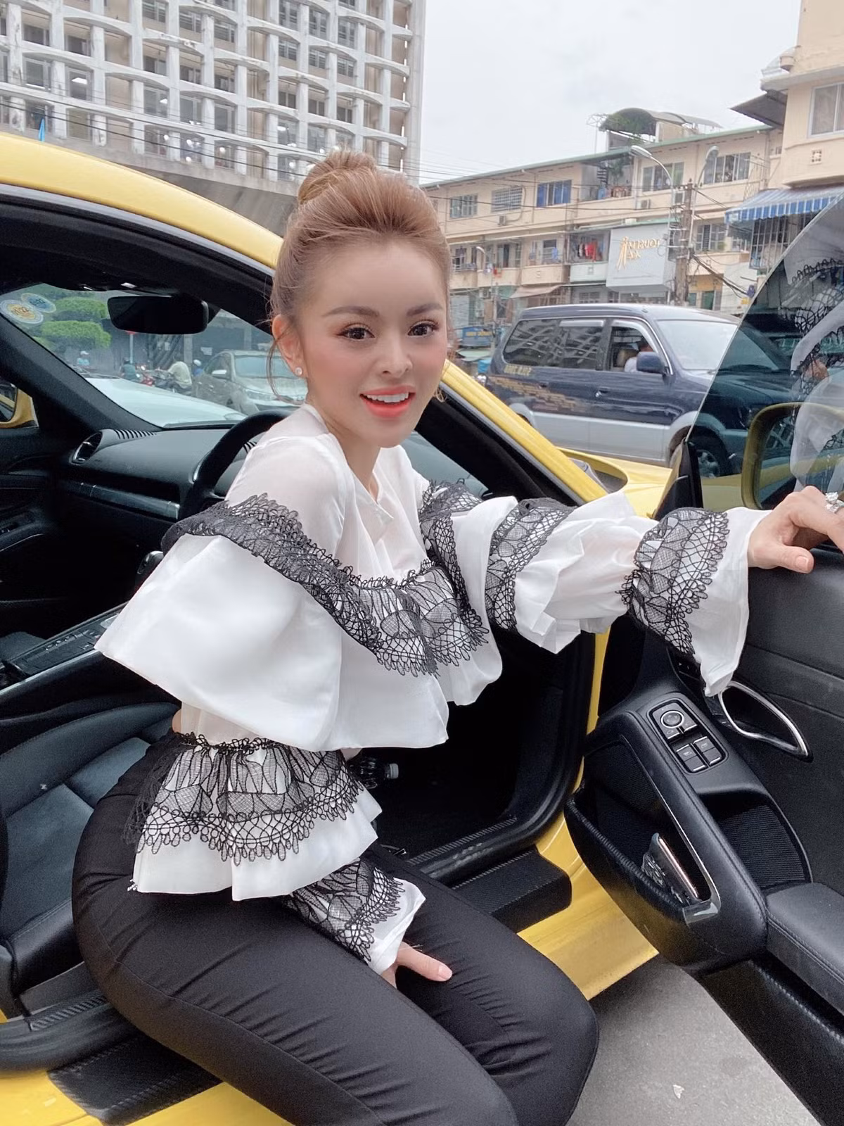 Hiện tại, Trang Nemo đang là chủ một thương hiệu thời trang tại TP HCM. Gu thời trang của cô nàng cũng được nhiều người khen ngợi và yêu thích.