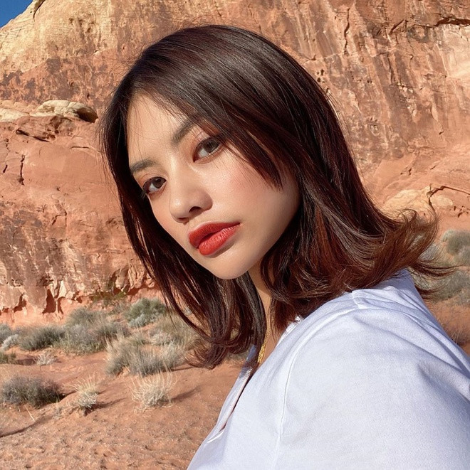 Ngay từ phần giới thiệu trên trang cá nhân, Vienna đã thể hiện sự “mặn mà” của mình. “Tôi muốn cả thế giới biết rằng trẻ em Thái Lan không cưỡi voi đến trường”, cô viết. Vienna yêu thích việc trải nghiệm các nền văn hóa. Cô từng đặt chân tới nhiều quốc gia như Việt Nam, Hàn Quốc, Singapore, UAE, Mỹ.