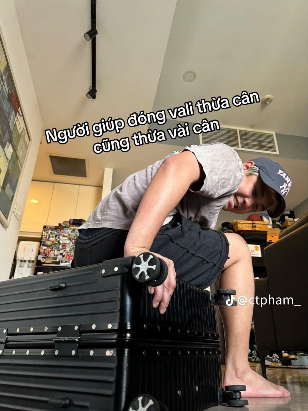 Trong 1 chuyến du lịch nhưng 1 vali thiếu, 1 vai thừa cân...