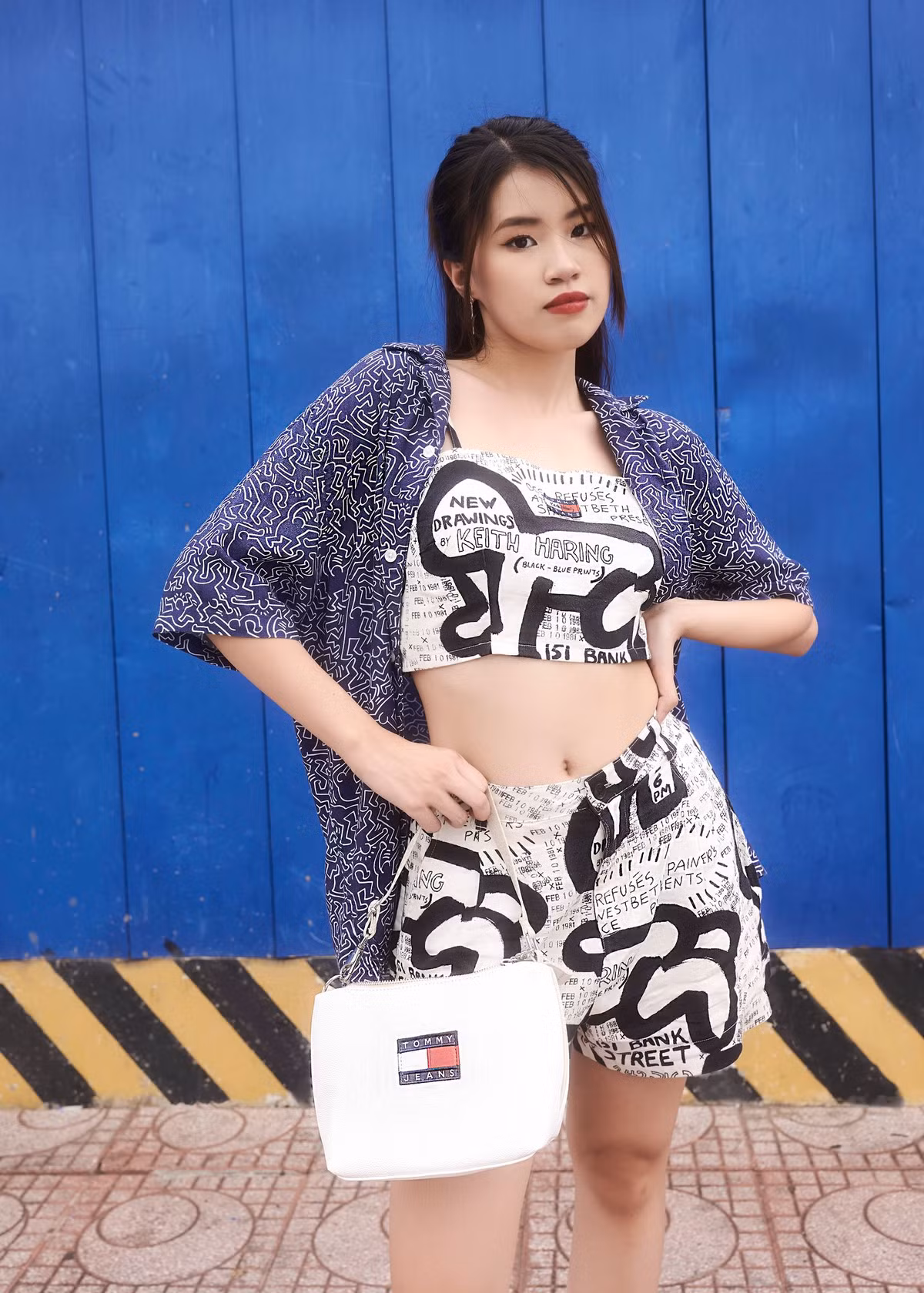 Thơi trang của cô nàng rất đa dạng và mang nhiều màu sắc.