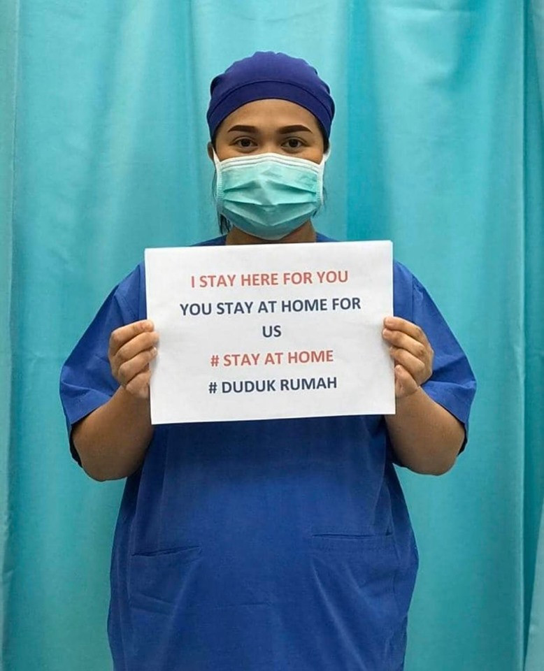 Tránh tụ tập nơi đông người, tiếp xúc thân mật, luôn đeo khẩu trang và rửa tay là những việc mọi người cần thực hiện để đẩy lùi Covid-19.