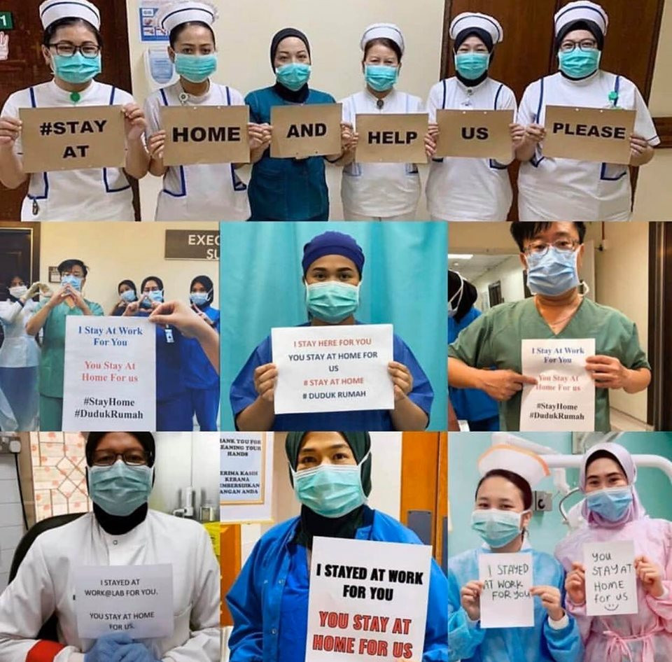 Hàng nghìn hình ảnh của các bác sĩ từ khắp nơi trên thế giới với thông điệp "We stay at work for you, you stay at home for us" được đăng tải trên mạng xã hội những ngày gần đây.