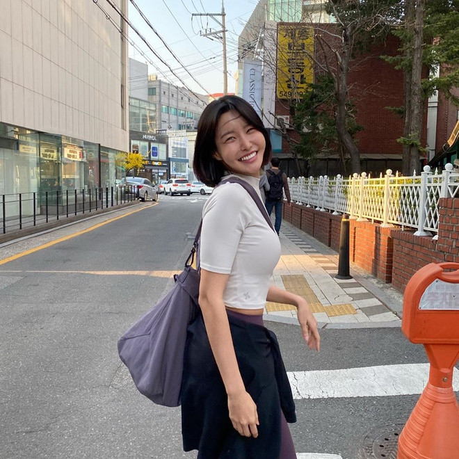 Không chỉ có vẻ ngoài thu hút hơn, Mi-jeong còn tự tin và tìm thấy nhiều niềm vui hơn trong cuộc sống nhờ bộ môn pilates nói riêng và thể thao nói chung. "Tôi không thể thoát khỏi sự quyến rũ của thể thao. Tôi cũng muốn truyền cảm hứng, sự yêu thích này đến mọi người. Và đó chính là lý do tôi quyết định trở thành một HLV thể hình", cô nói.