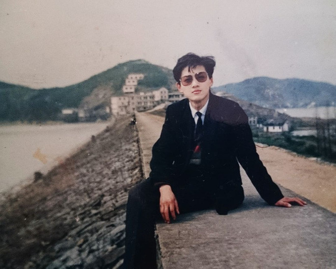 Đối với các bạn trẻ, việc tham gia trào lưu khoe ảnh bố mẹ thời trẻ, cho thấy bản thân được sinh ra bởi những hot boy, hot girl ngày xưa là một điều cực kỳ đáng tự hào.