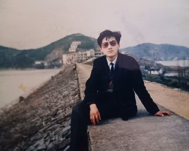 Đối với các bạn trẻ, việc tham gia trào lưu khoe ảnh bố mẹ thời trẻ, cho thấy bản thân được sinh ra bởi những hot boy, hot girl ngày xưa là một điều cực kỳ đáng tự hào.