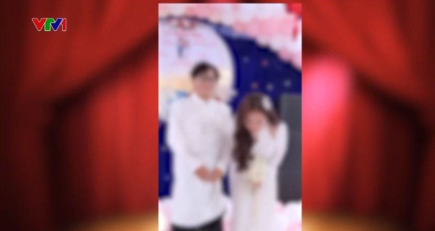 Theo đó, phóng sự mở đầu với lời dẫn: "Một người sáng tạo nội dung với gần 5 triệu người theo dõi vào cuối tháng 3 đã đột nhiên thông báo cưới vợ. Một ngày sau đó, hình ảnh đám cưới xuất hiện tràn lan trên mạng xã hội. Nhiều người đã bình luận chúc mừng. Tới sáng 1/4, người này đăng clip đám cưới, kèm dòng trạng thái 'Đám cưới bội thu cá, xin lỗi cả nhà nhiều ạ'. Dù vậy, nhiều người dùng đã tỏ rõ sự thất vọng, thậm chí phản ứng tiêu cực".