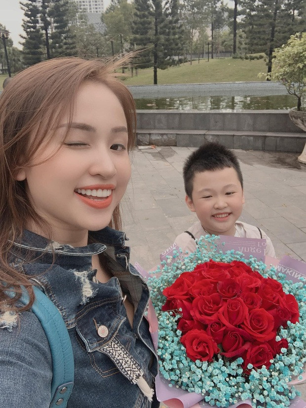 Khán giả đang rất hy vọng Vân Hugo sẽ công khai danh tính bạn trai và chính thức thông báo tin vui đến khán giả trong một ngày gần nhất.